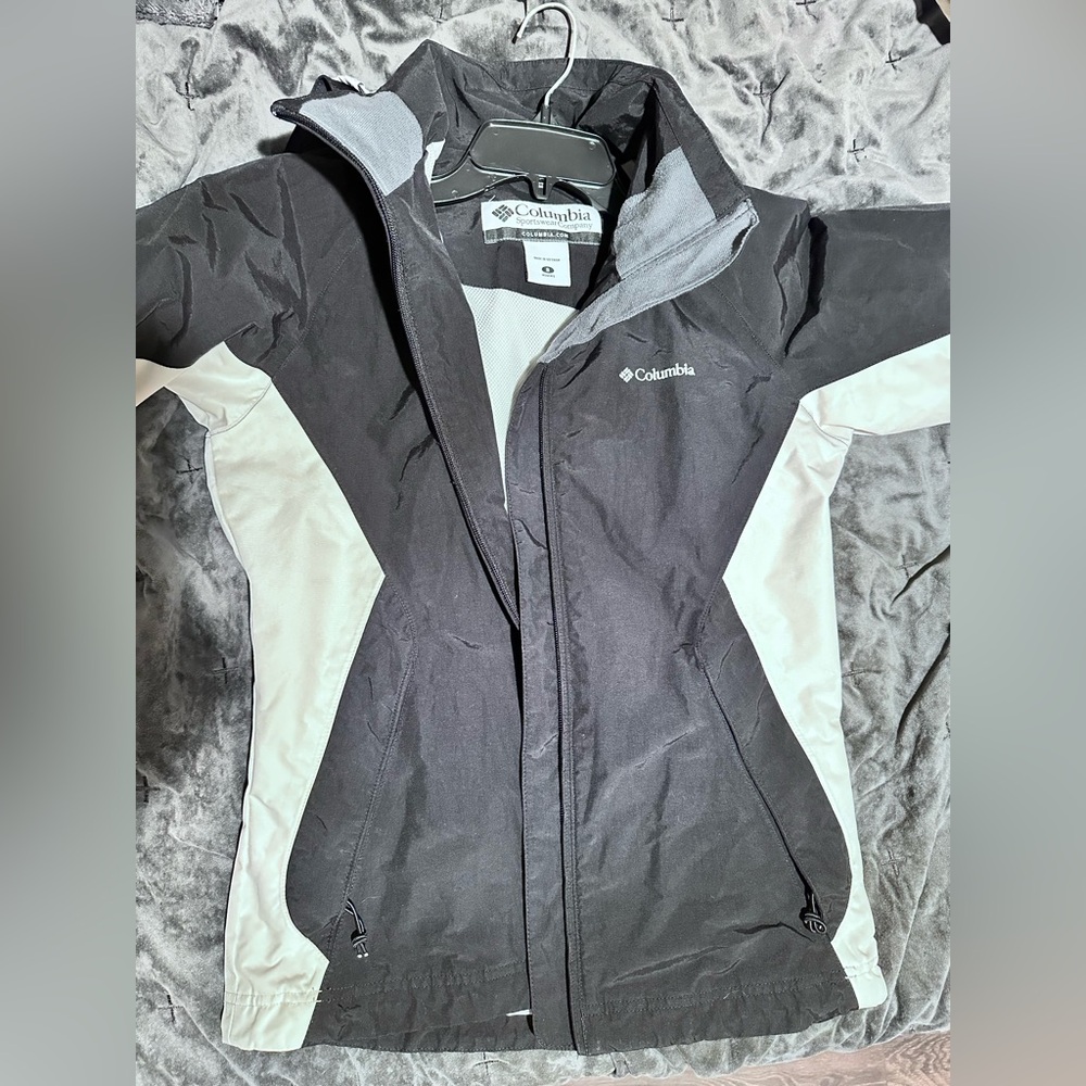 Columbia Women's Black and Gray Ski Jacket